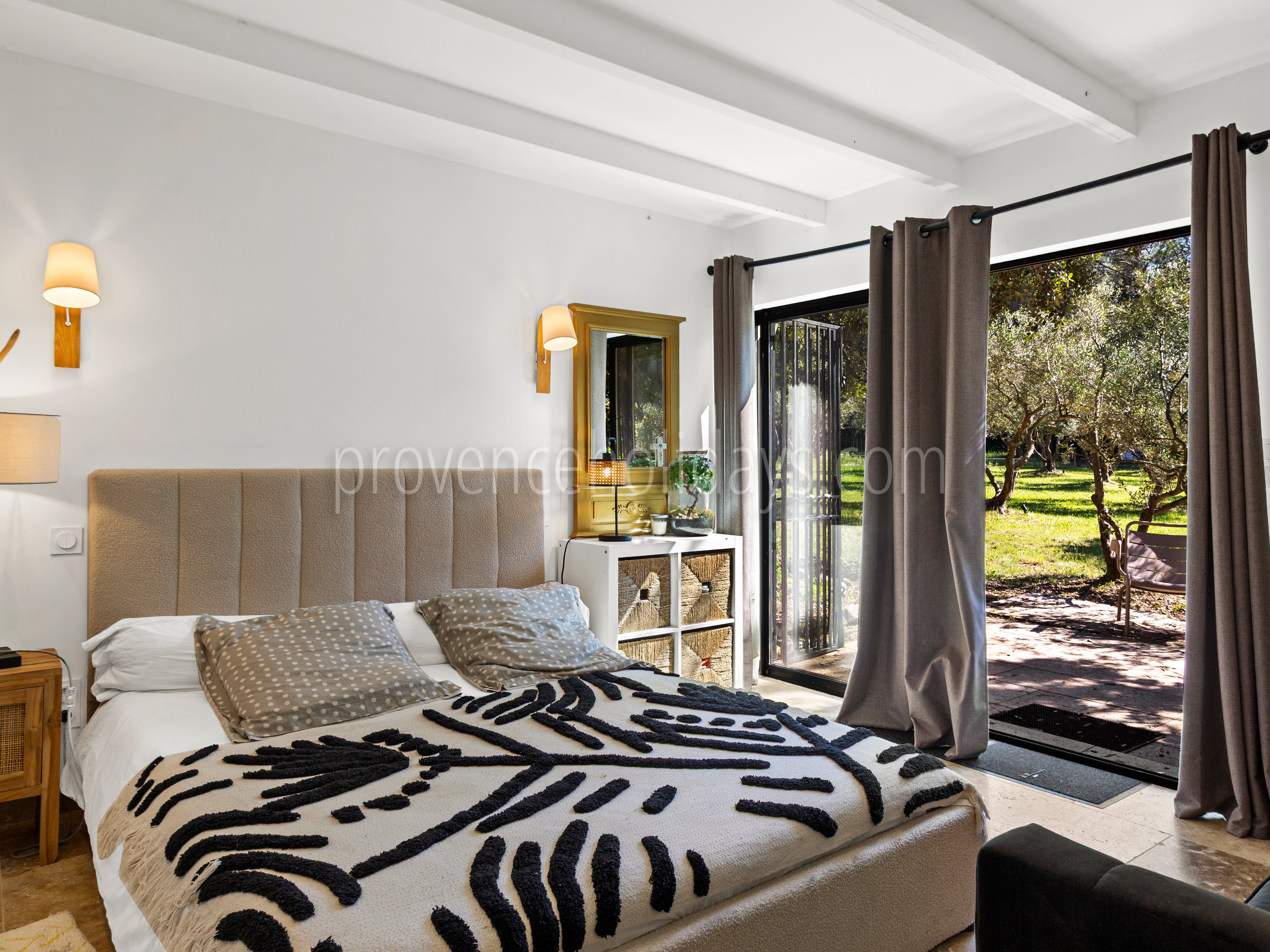 15 - Mazet Olea: Villa: Bedroom