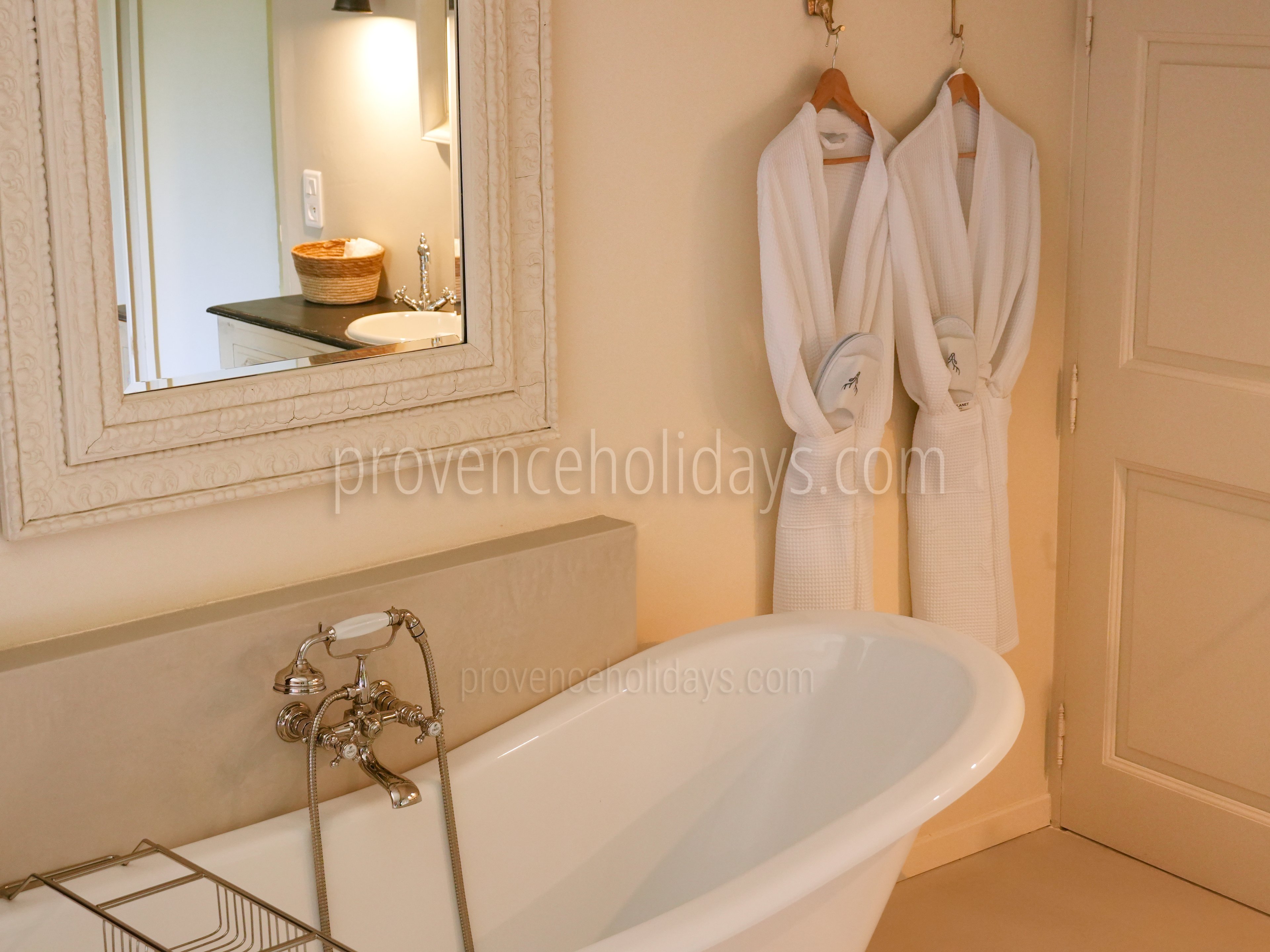 30 - Domaine du Grand Chêne: Villa: Bedroom