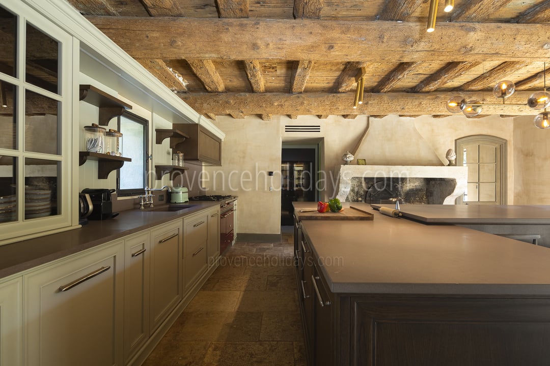 17 - Mas du Paradis: Villa: Interior