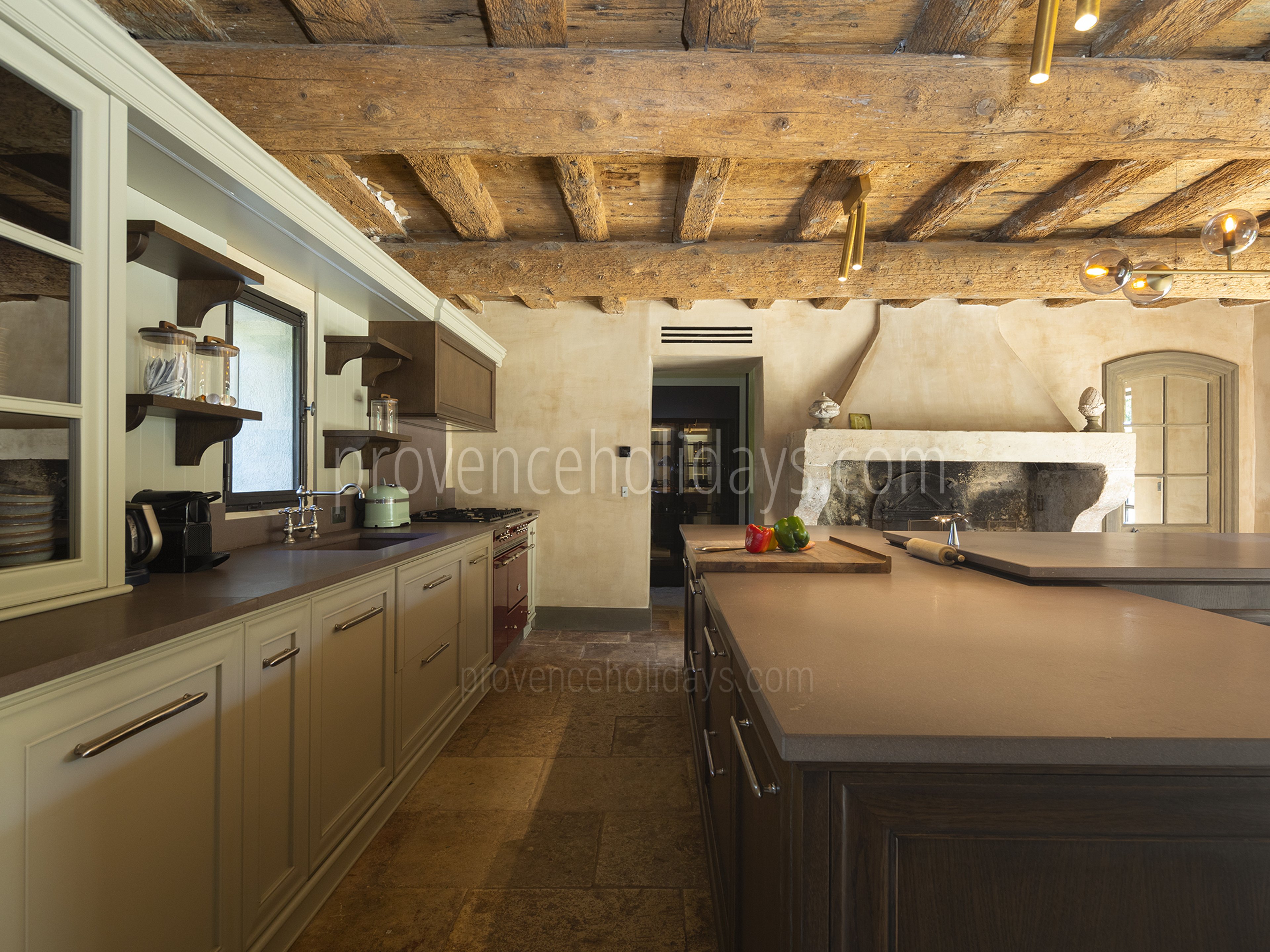 17 - Mas du Paradis: Villa: Interior