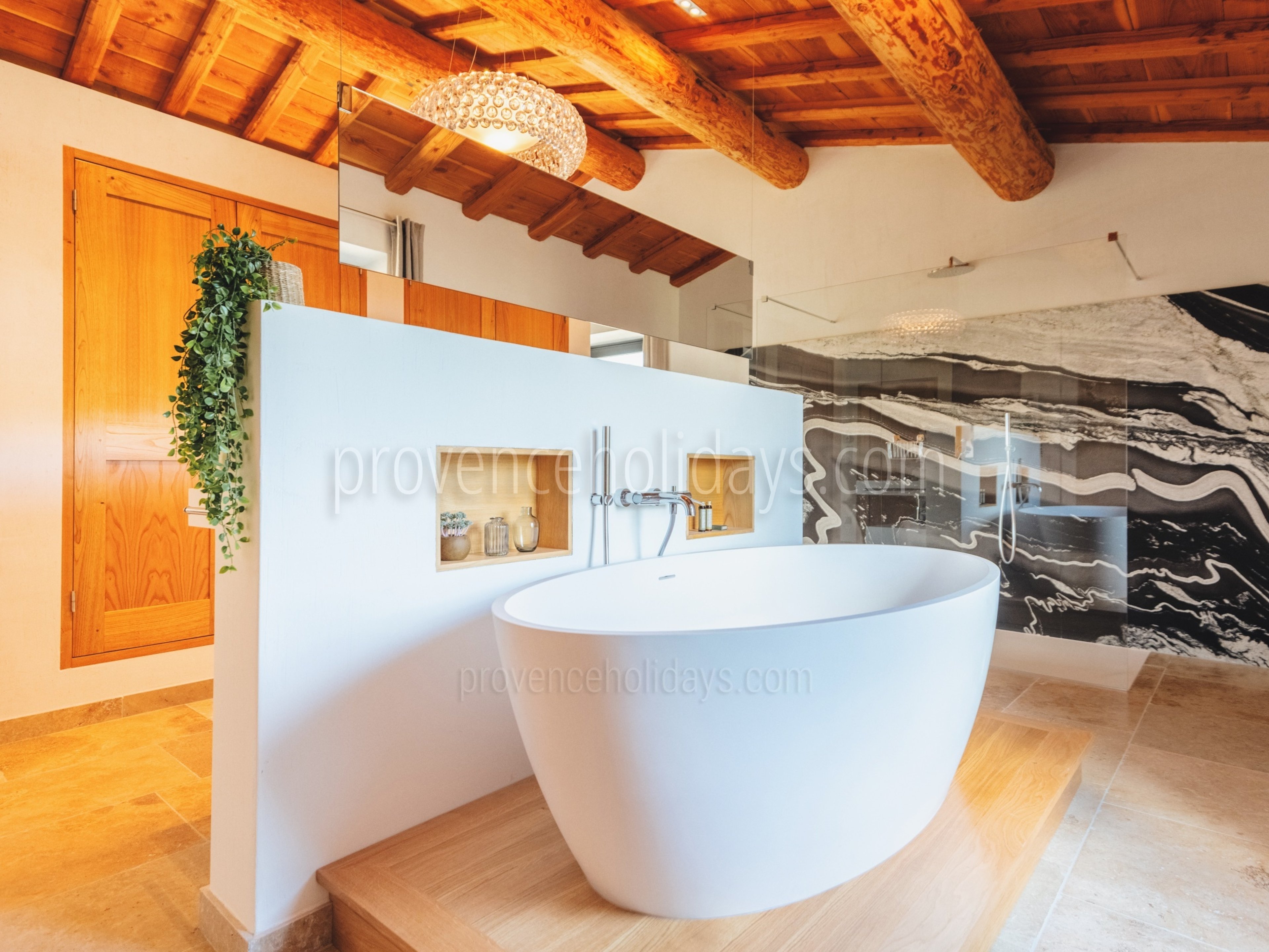 51 - Mas de Pierre: Villa: Bathroom