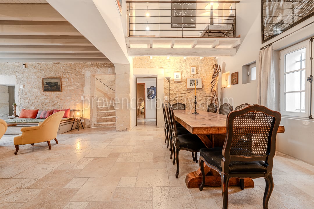 61 - Mas Vigueirat: Villa: Interior