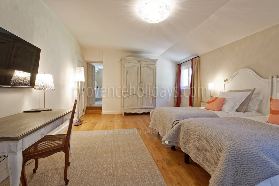 15 - Villa Garrigue: Villa: Bedroom