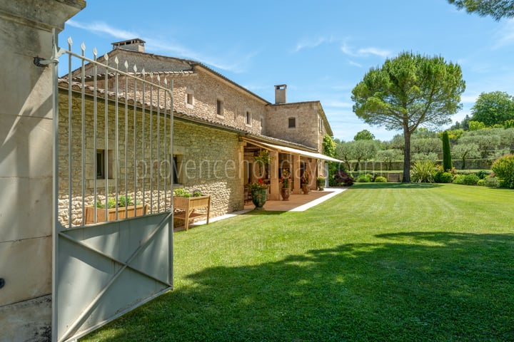 22 - Le Mas de Goult (24): Villa: Exterior