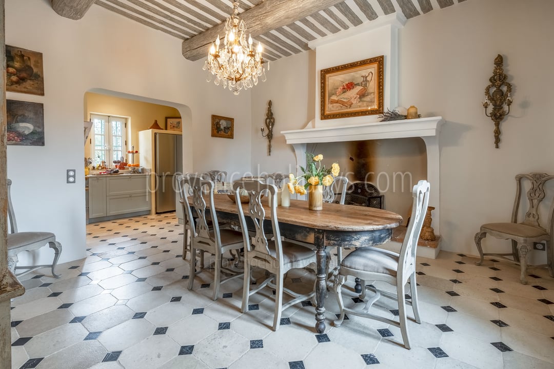 50 - La Bastide Incarnat: Villa: Interior