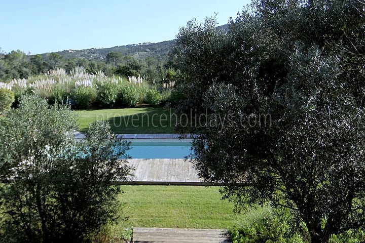 22 - Villa au cœur des vignes à Grimaud: Villa: Exterior