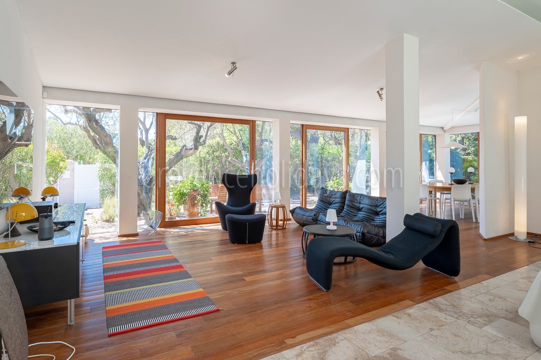 22 - Villa Tahiti: Villa: Interior