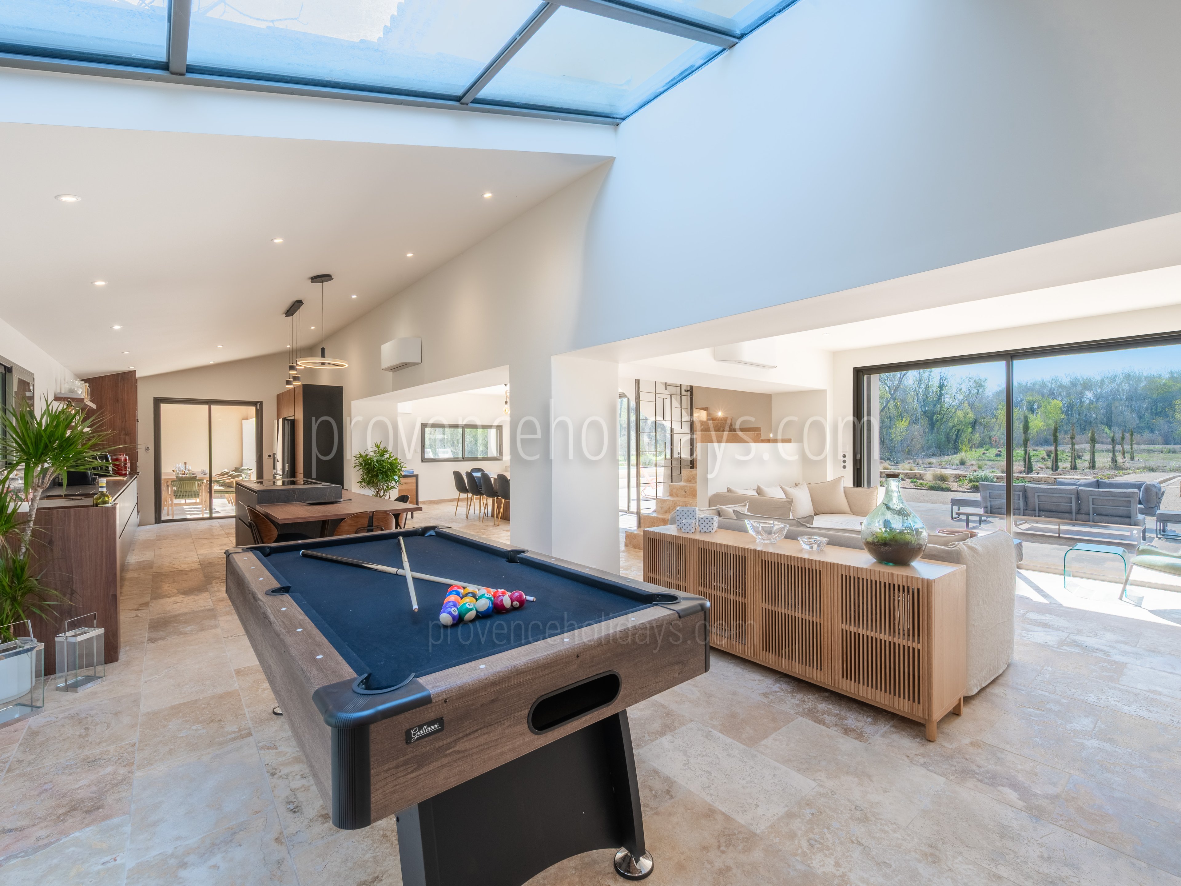 24 - Mas du Canal: Villa: Interior