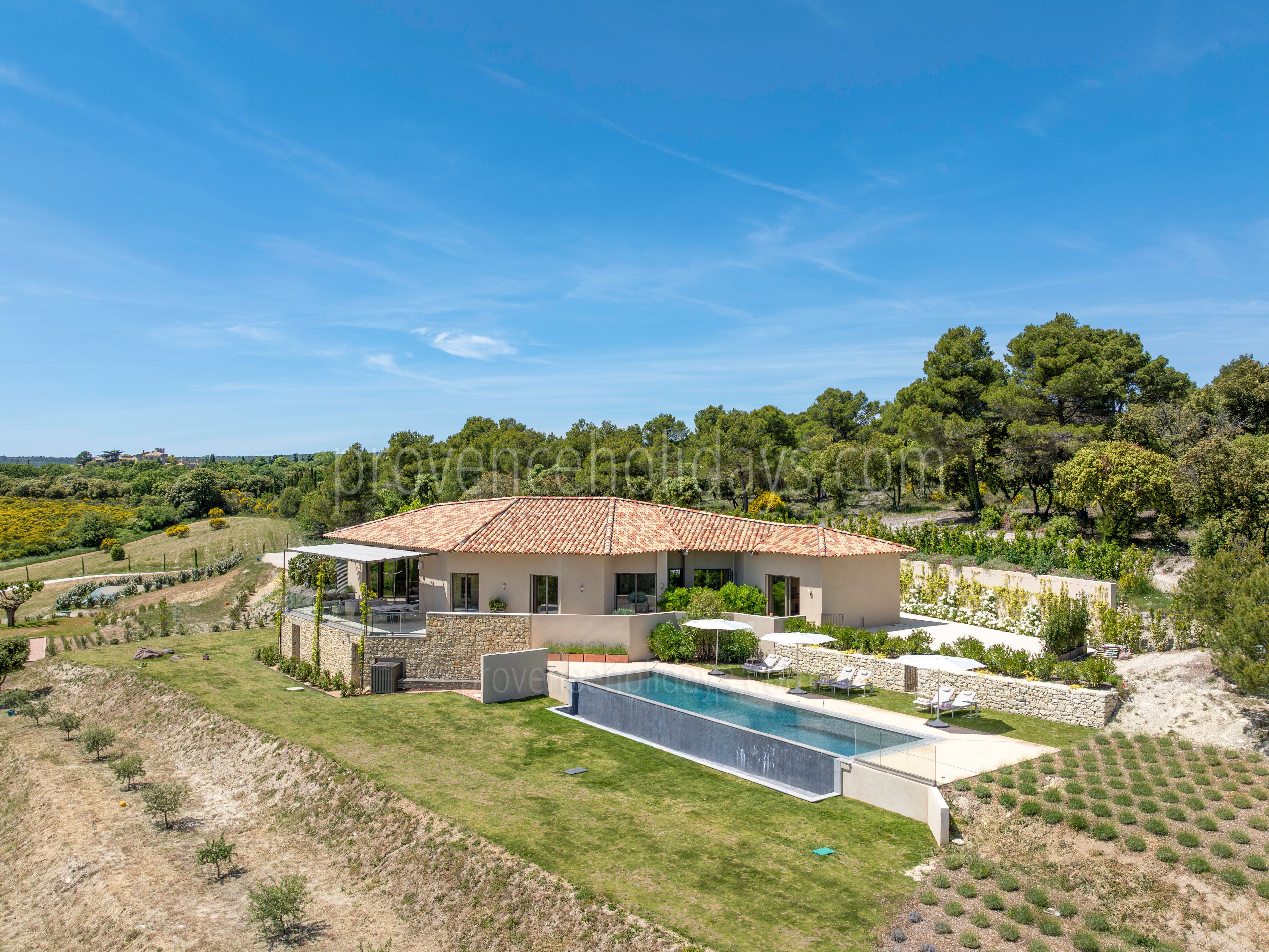 1 - Eden-en-Provence: Villa: Exterior