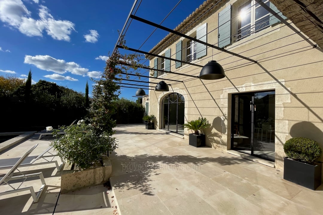 9 - Villa Aubanel: Villa: Exterior
