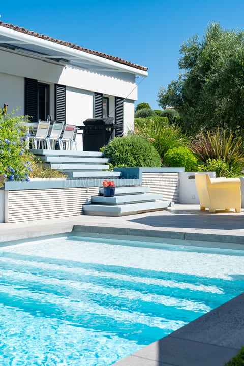 5 - Villa Blanche: Villa: Pool