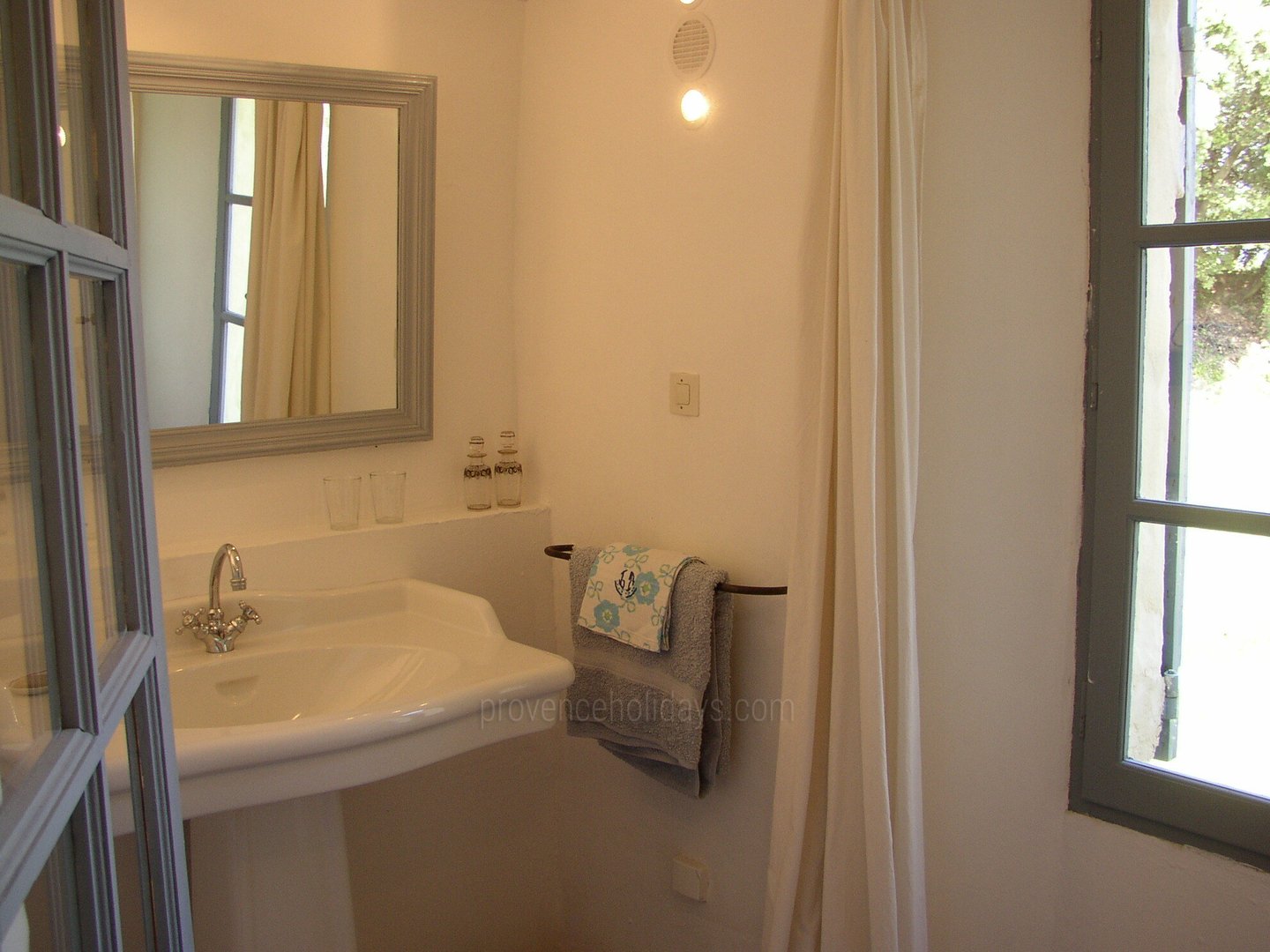 47 - Chez Martine: Villa: Bathroom