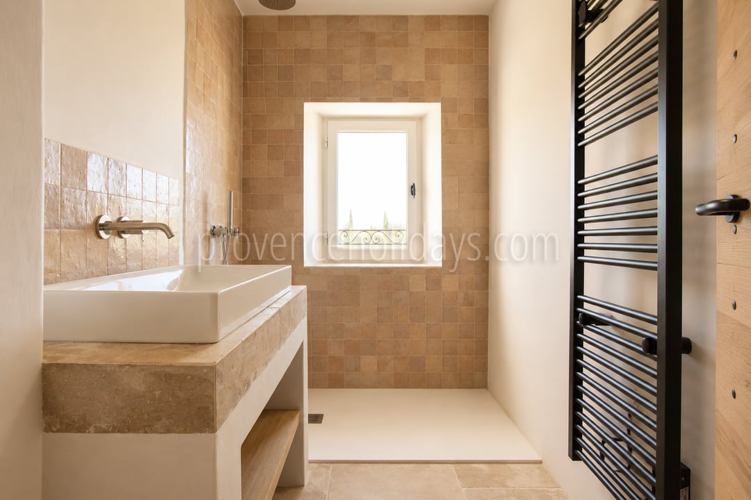 64 - Mas provençal à Eygalières: Villa: Bathroom