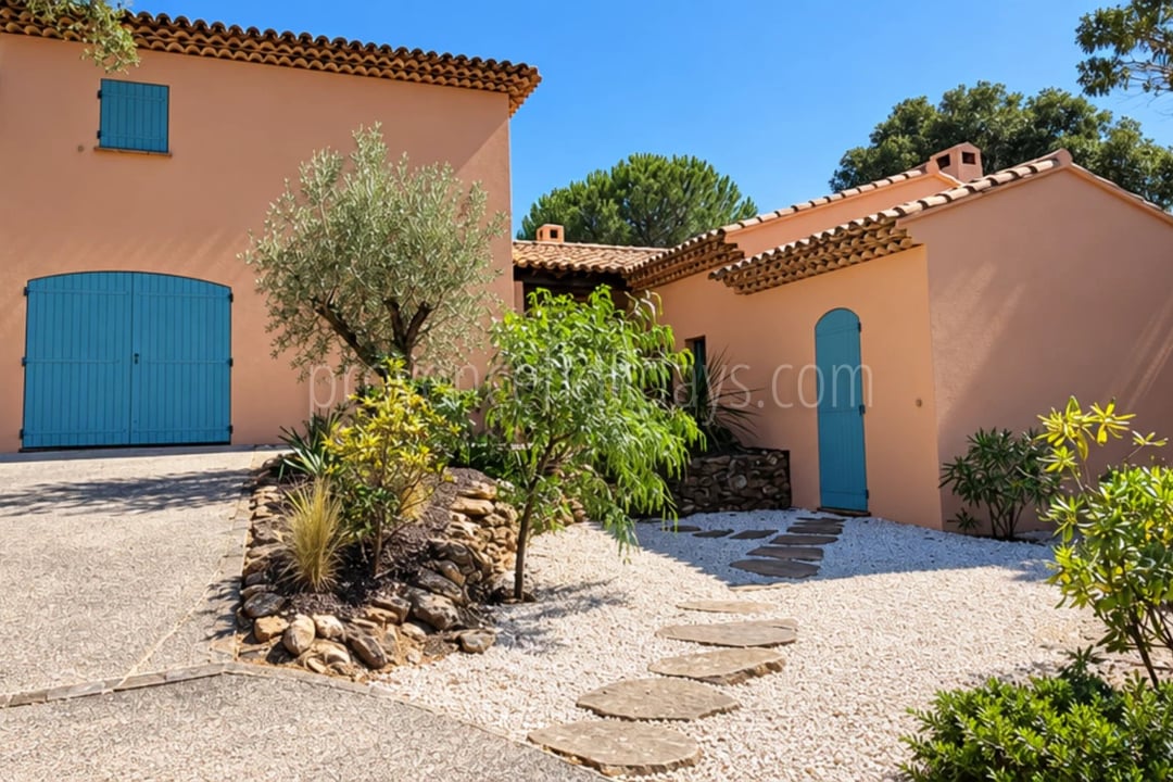 6 - Te renoveren villa in Rayol-Canadel-sur-Mer: Villa: Exterior