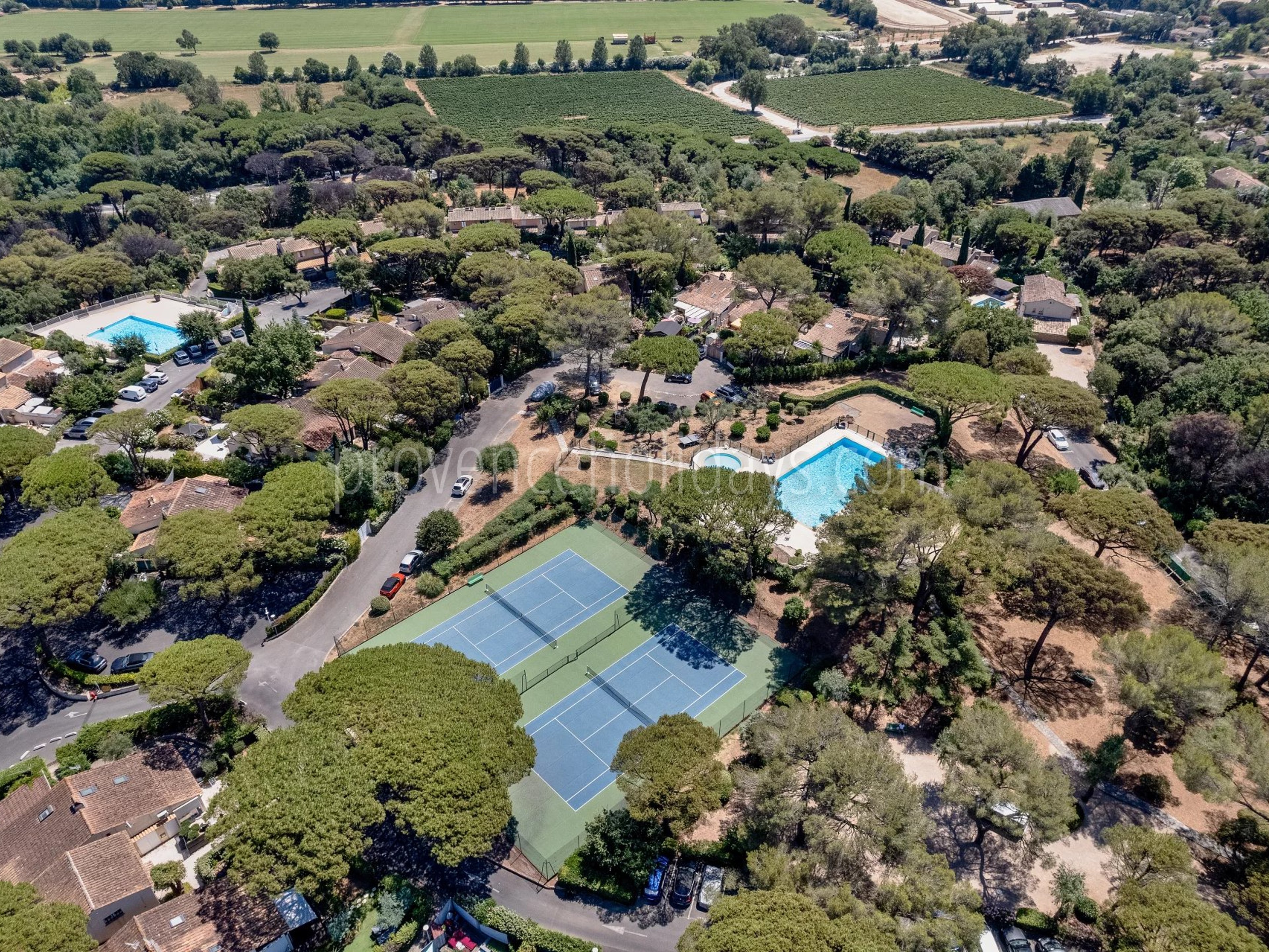 19 - Quiet house in Gassin: Villa: Pool