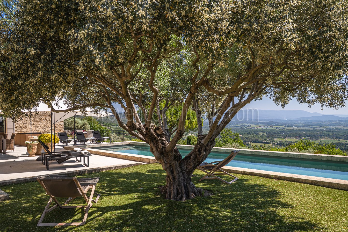 39 - Villa Alta Provence: Villa: Pool