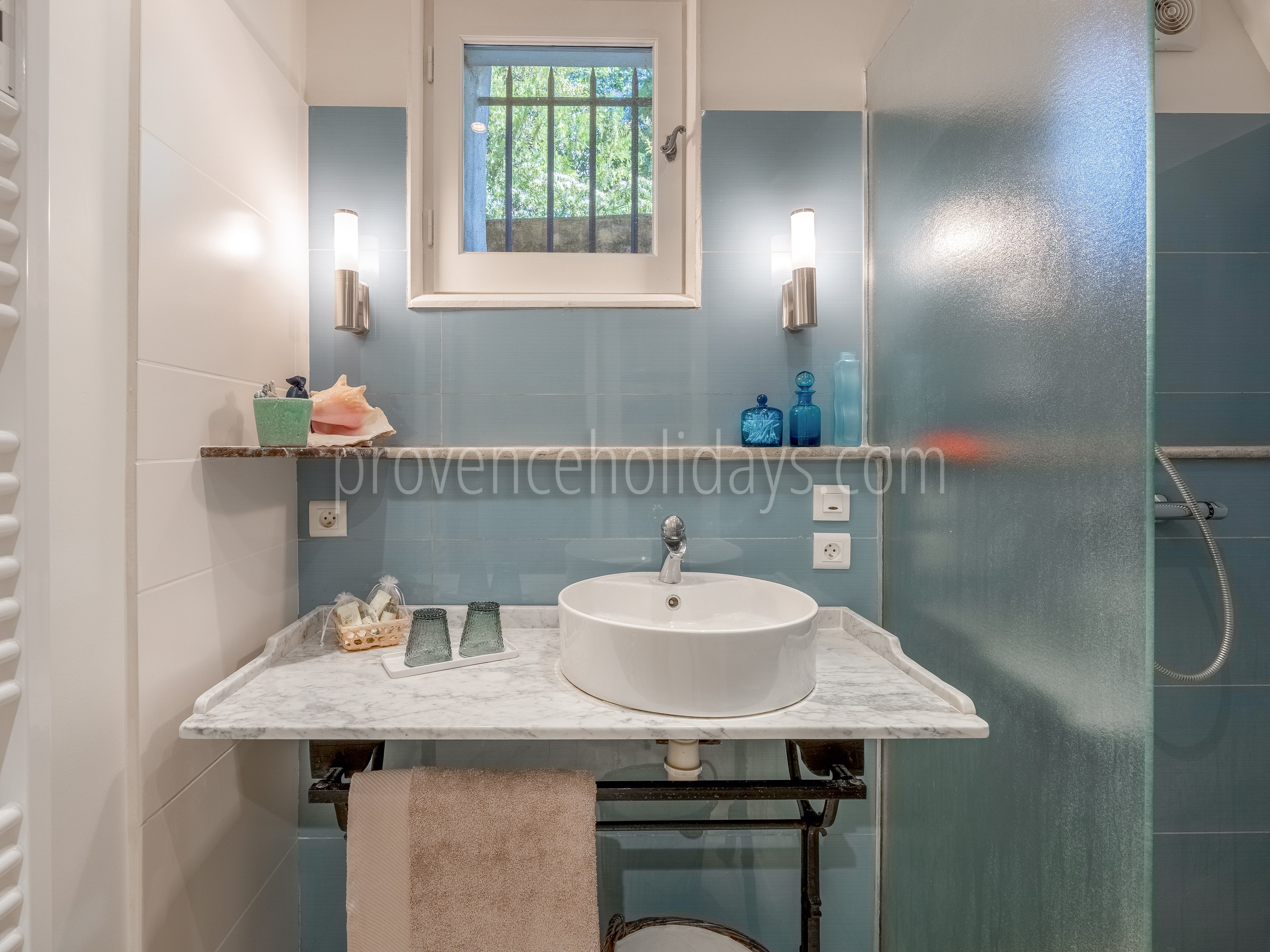 13 - Mas des Brumes: Villa: Bathroom 1