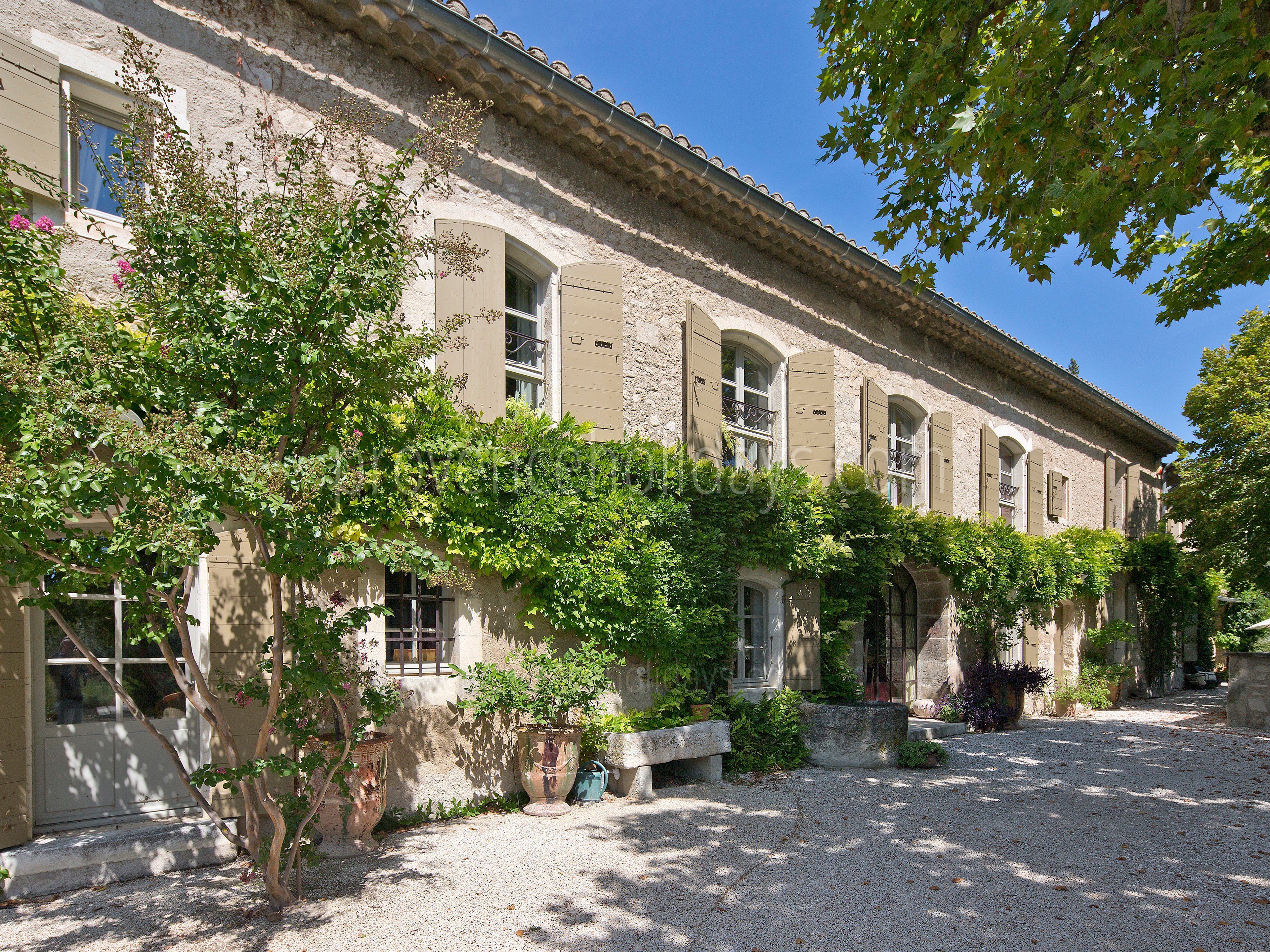 2 - Mas de St Roch: Villa: Exterior