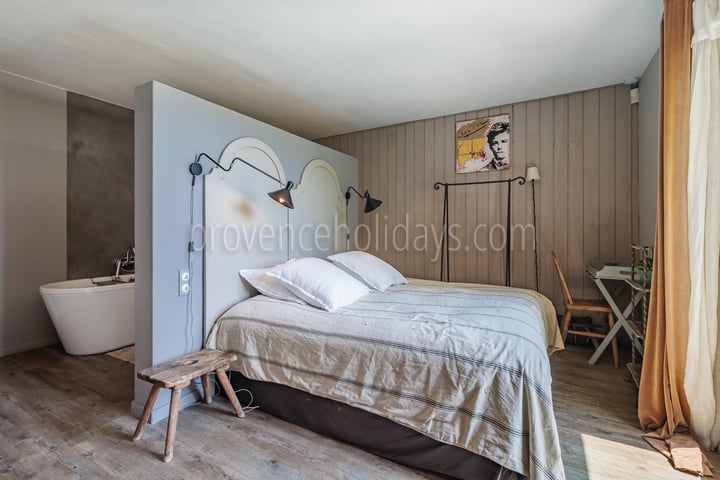 11 - La Maison du Chemin: Villa: Bedroom