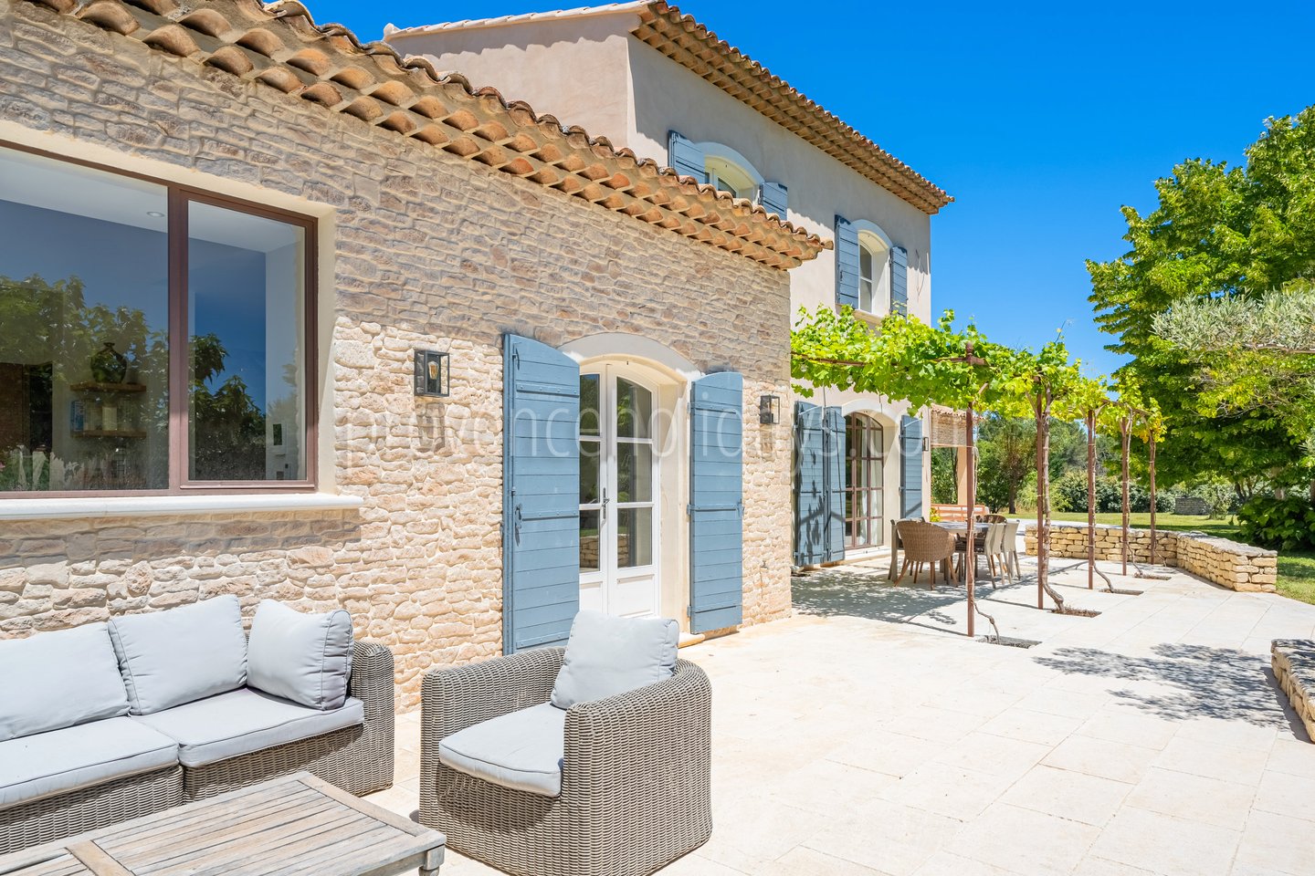 77 - Horizon Sainte-Victoire: Villa: Exterior