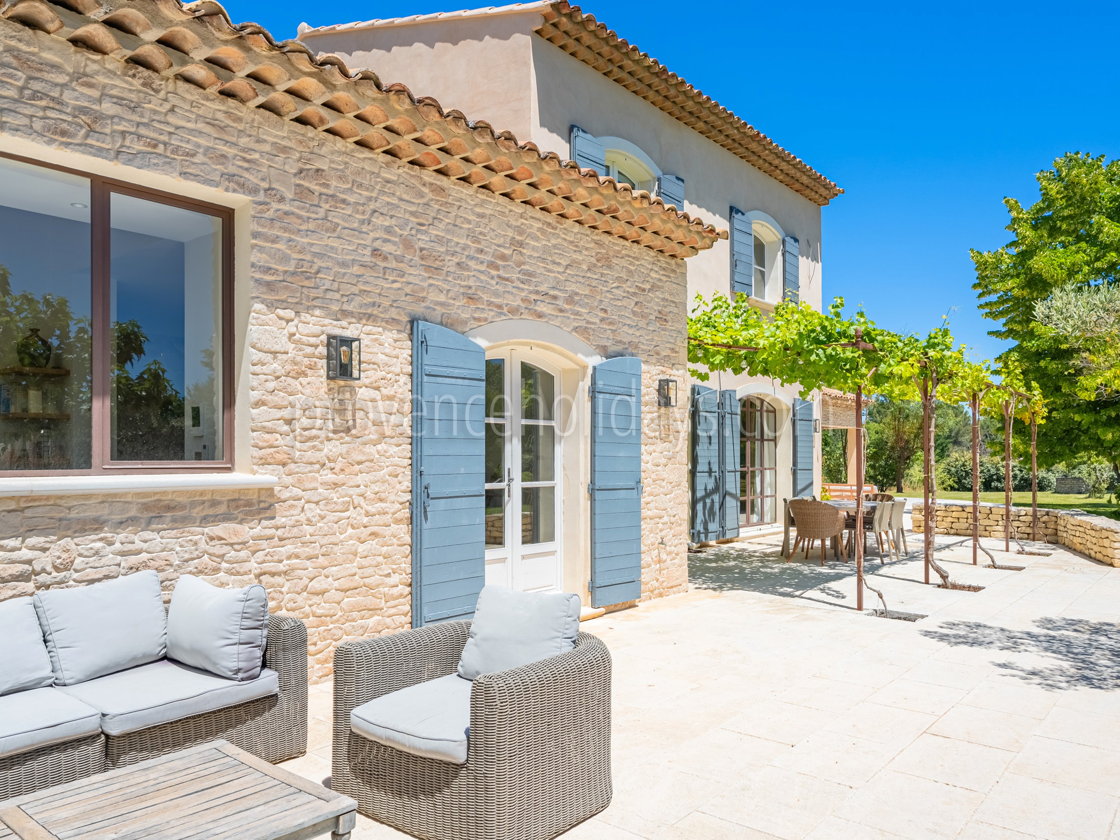 77 - Horizon Sainte-Victoire: Villa: Exterior