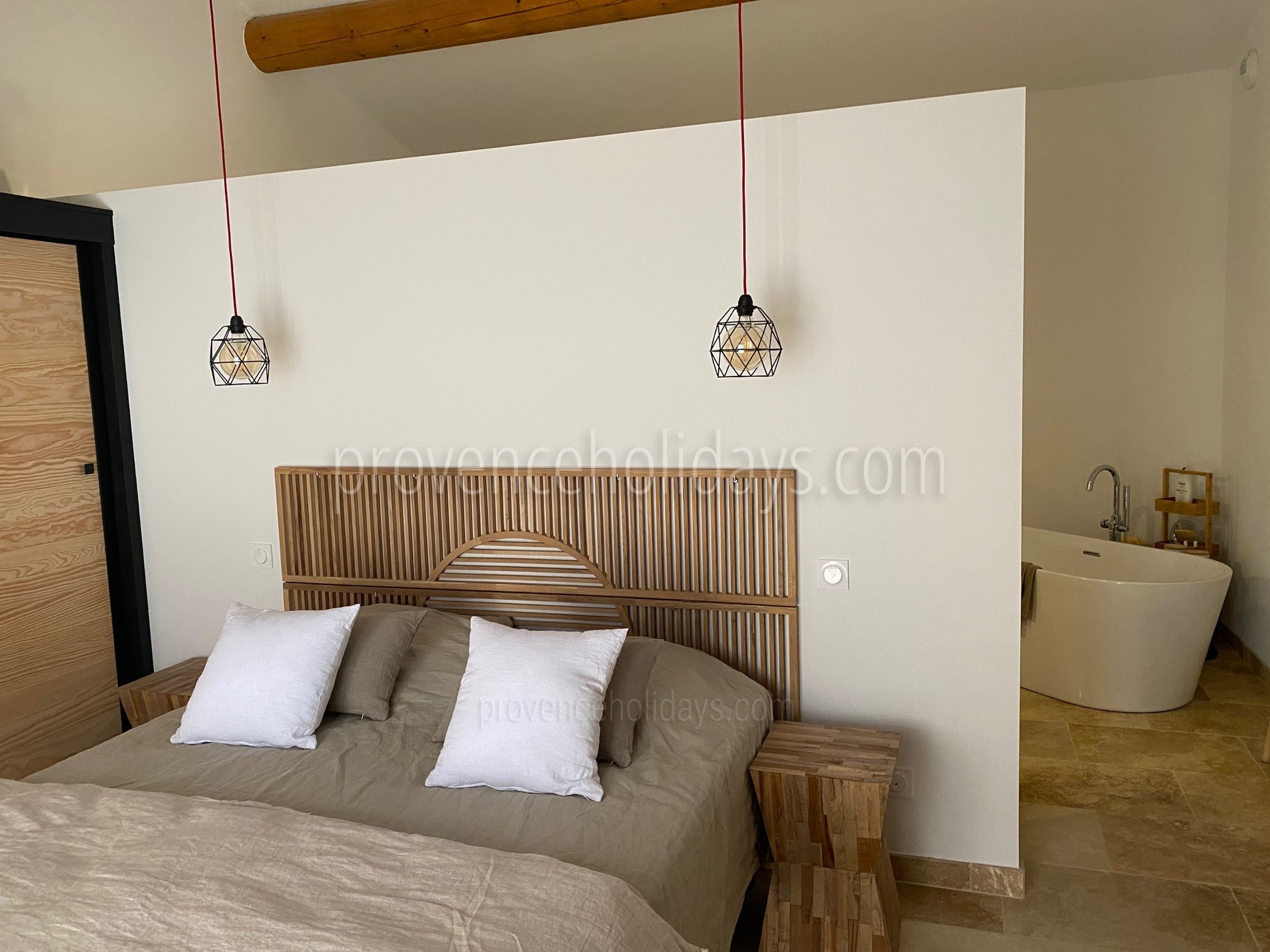 4 - Maison Poulinas: Villa: Bedroom
