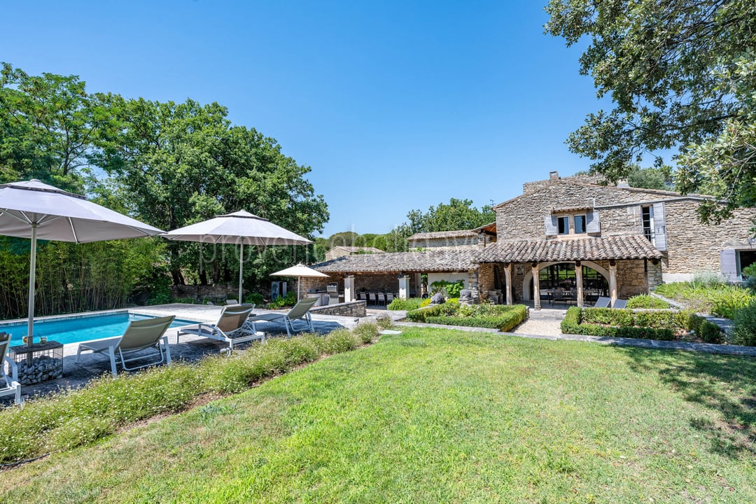 51 - Le Mas aux Gargouilles: Villa: Exterior