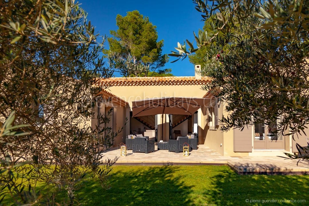 16 - Chez Paola: Villa: Exterior