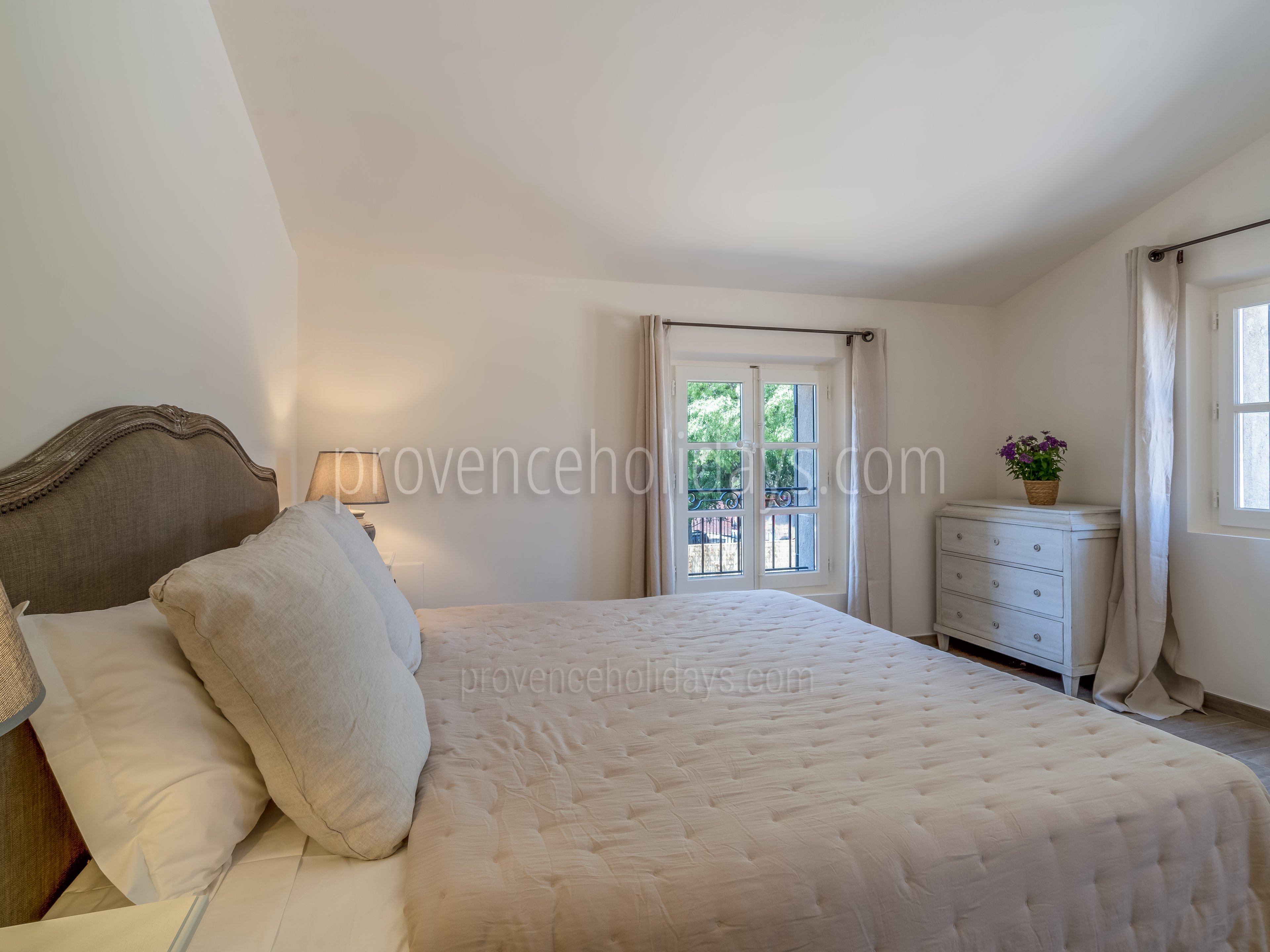 18 - Maison des Amandes: Villa: Bedroom