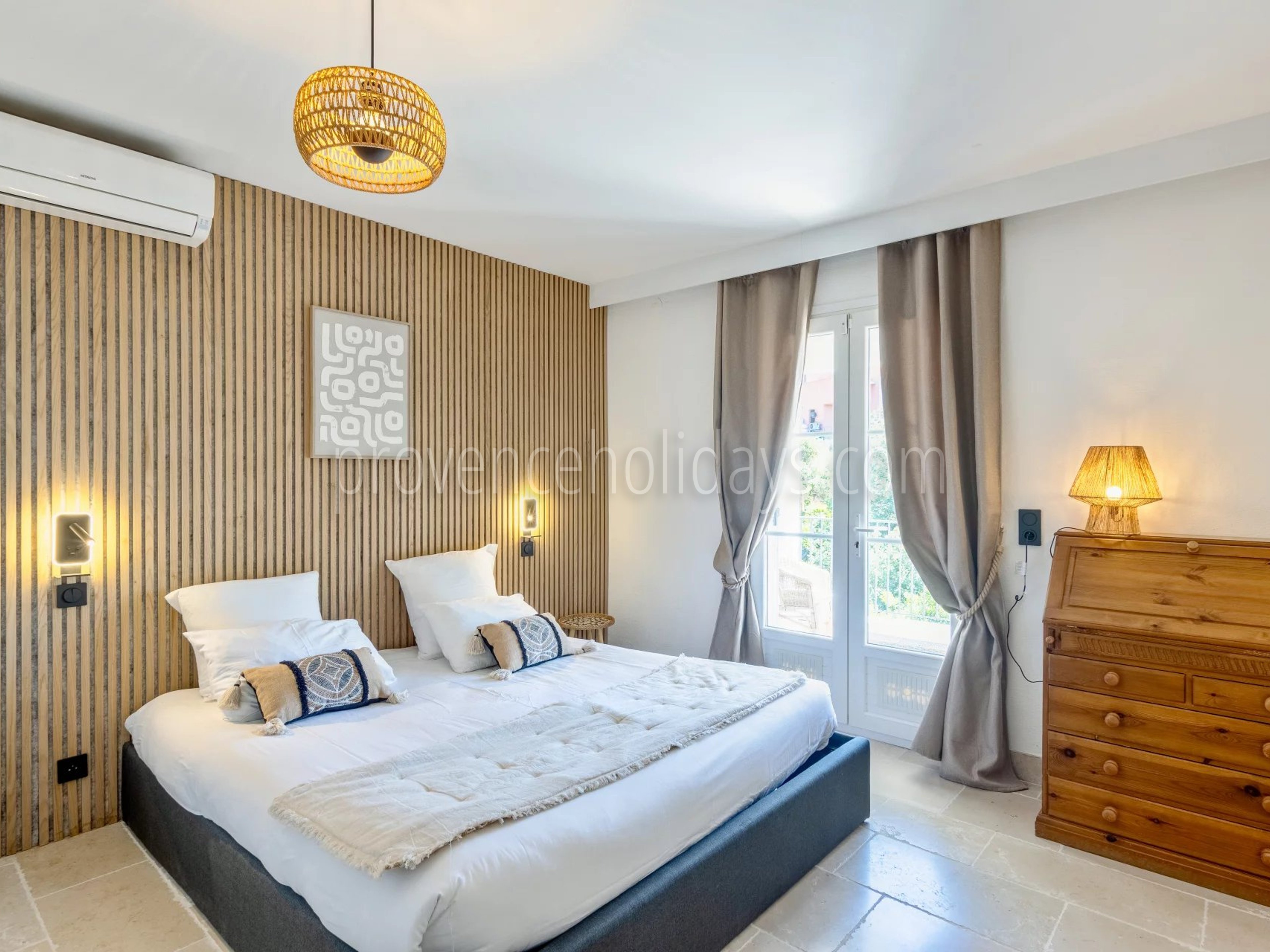 18 - Zeitgenössische Villa in Saint-Raphaël: Villa: Bedroom