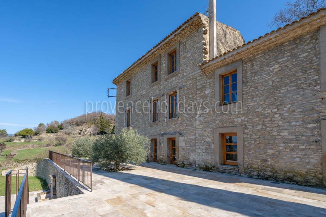 4 - Mas de Bellevue: Villa: Exterior