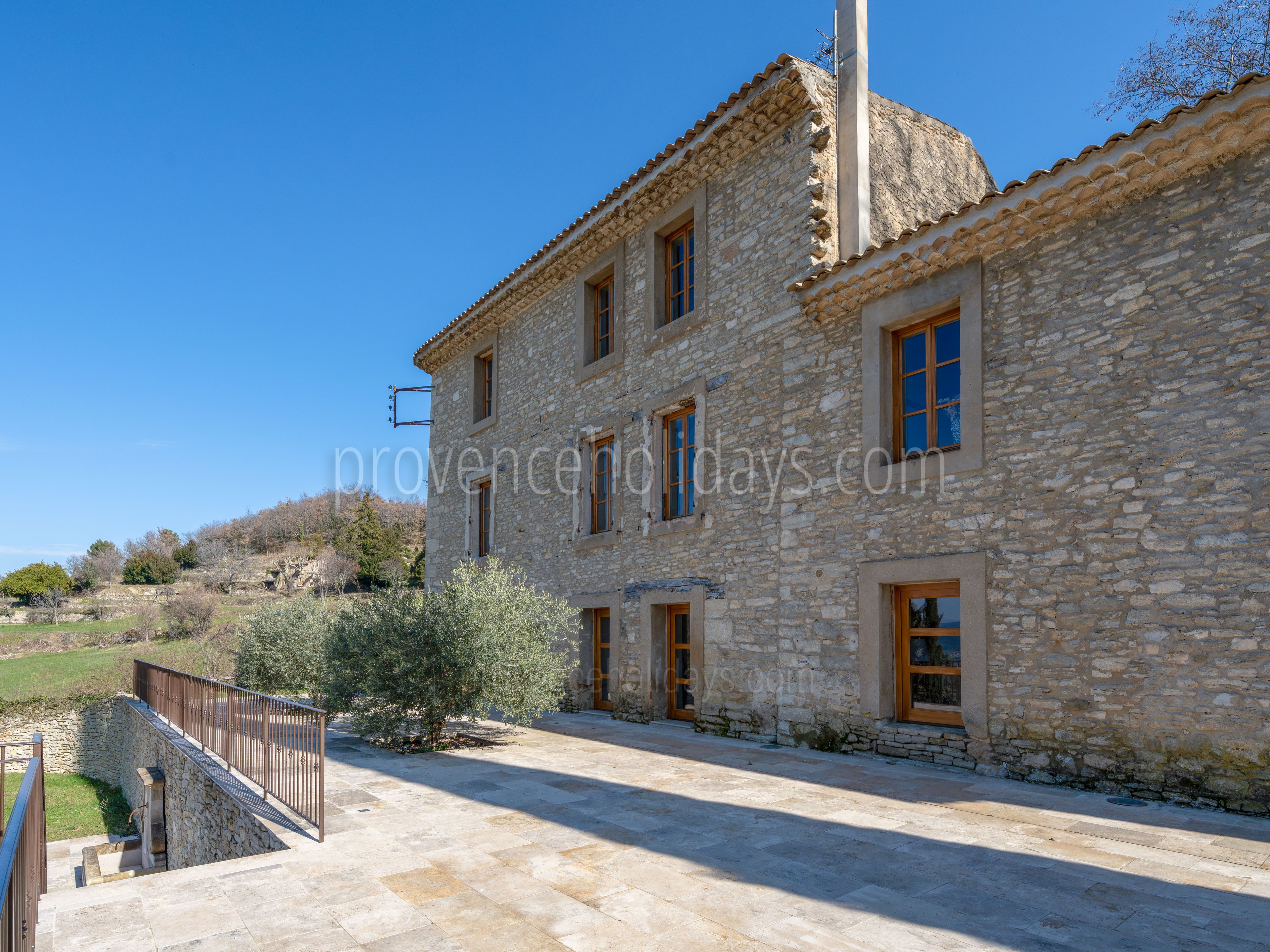 4 - Mas de Bellevue: Villa: Exterior