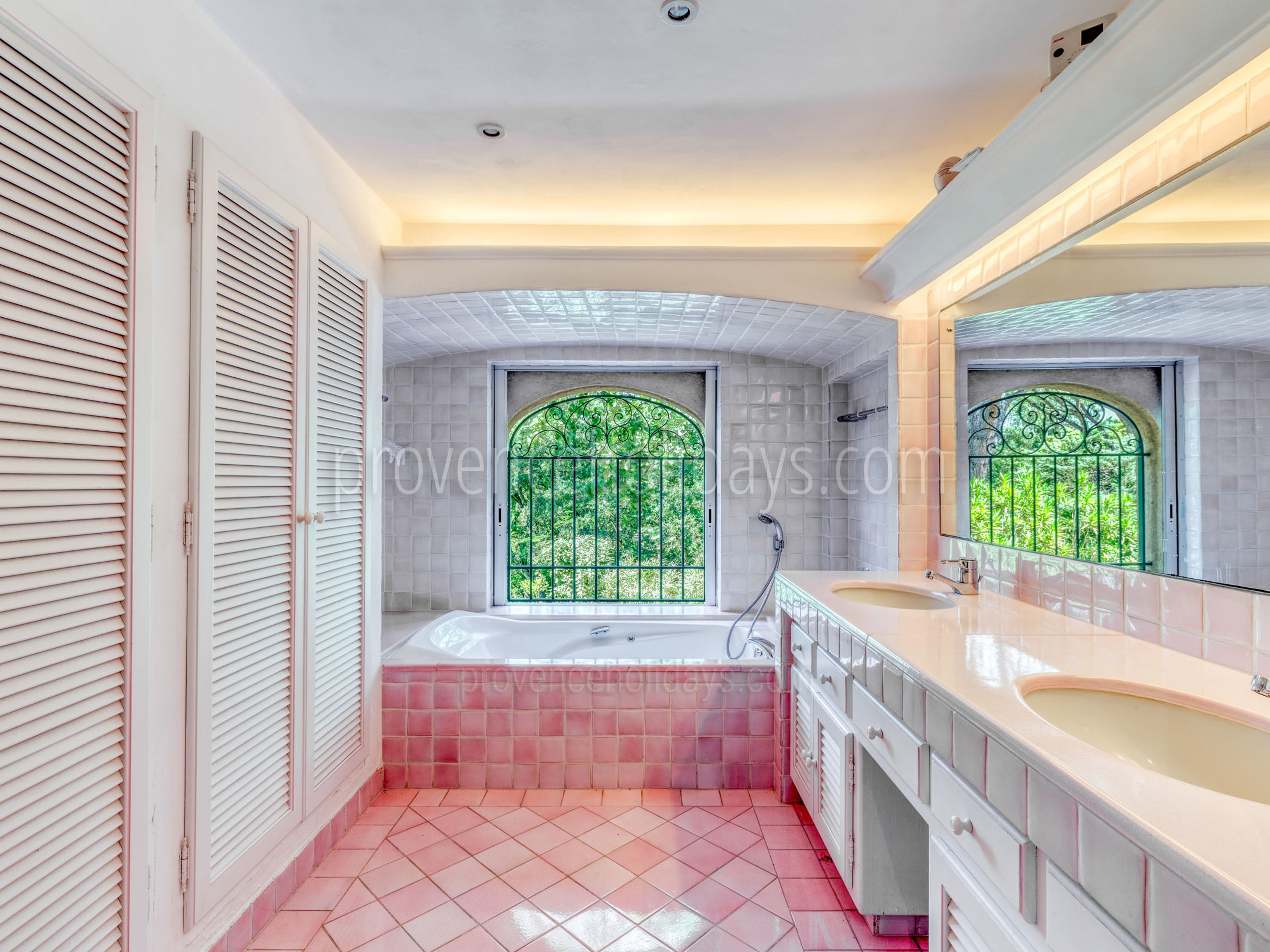 15 - Villa Lyris: Villa: Bathroom