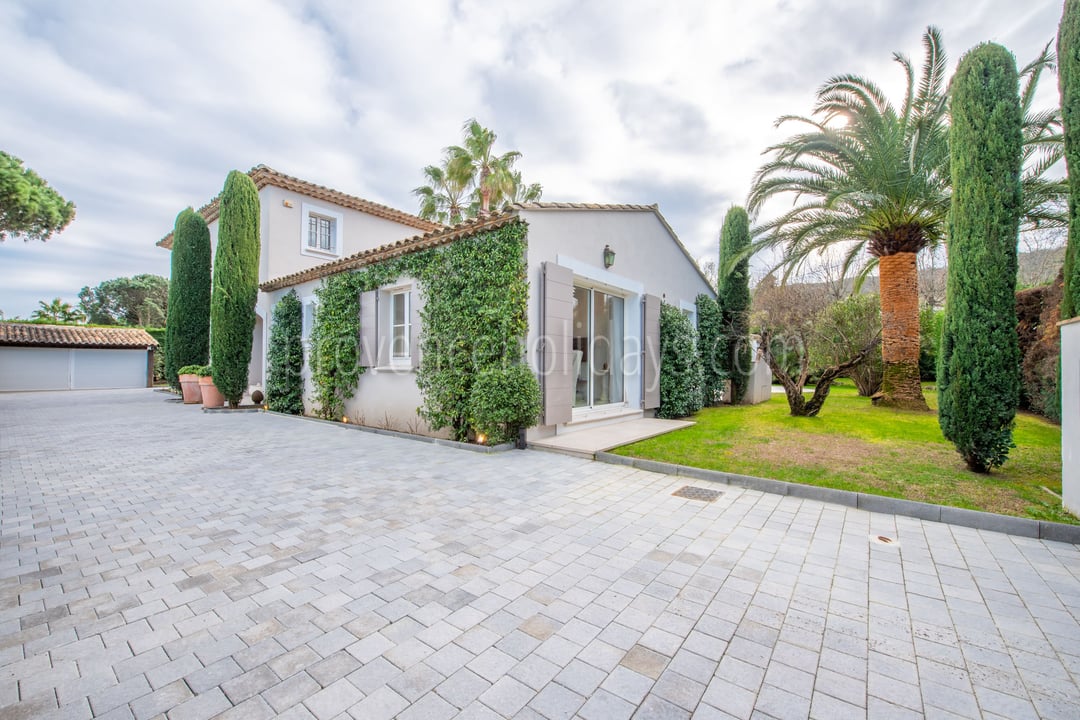 Der Charme von Saint-Tropez in ruhiger Umgebung - Außenbereich