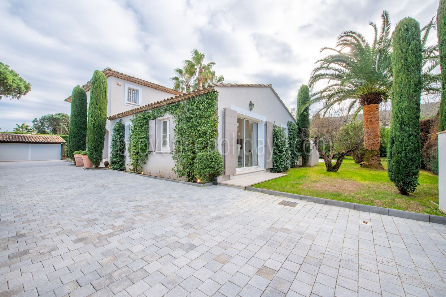 14 - Villa Heaven: Villa: Exterior