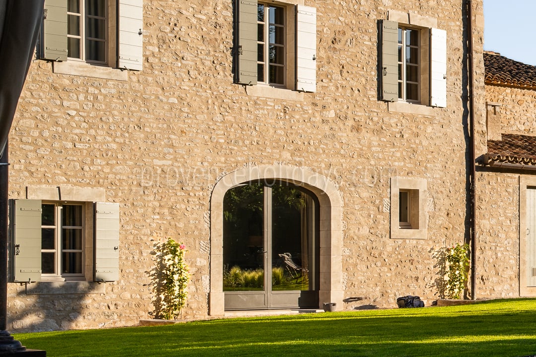 152 - Domaine des cascades: Villa: Exterior
