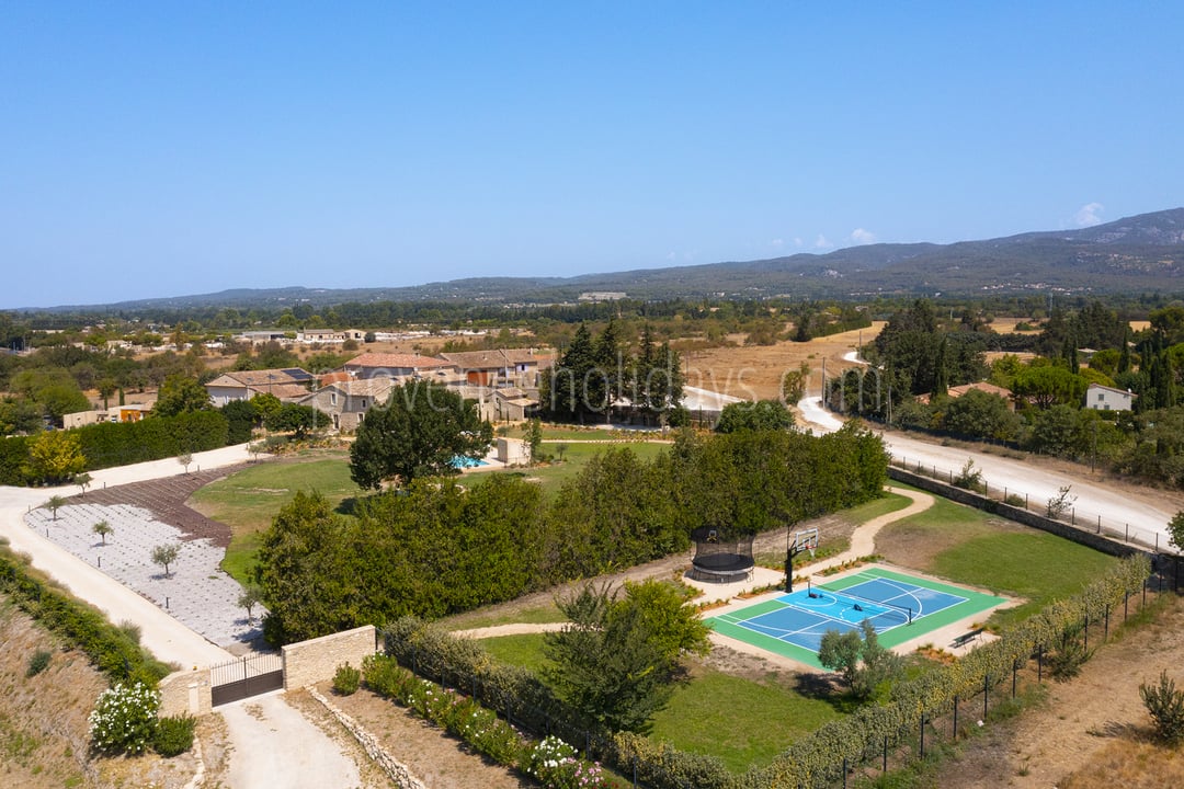 18 - Mas de la Lône: Villa: Exterior