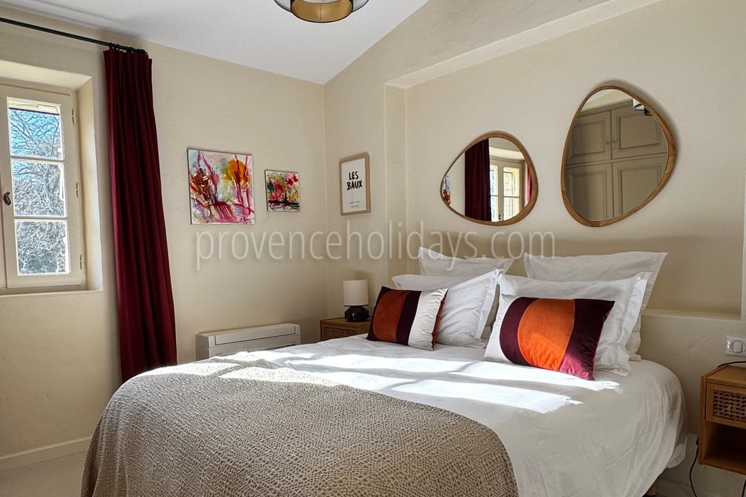 43 - Le Mas des Magnans: Villa: Bedroom