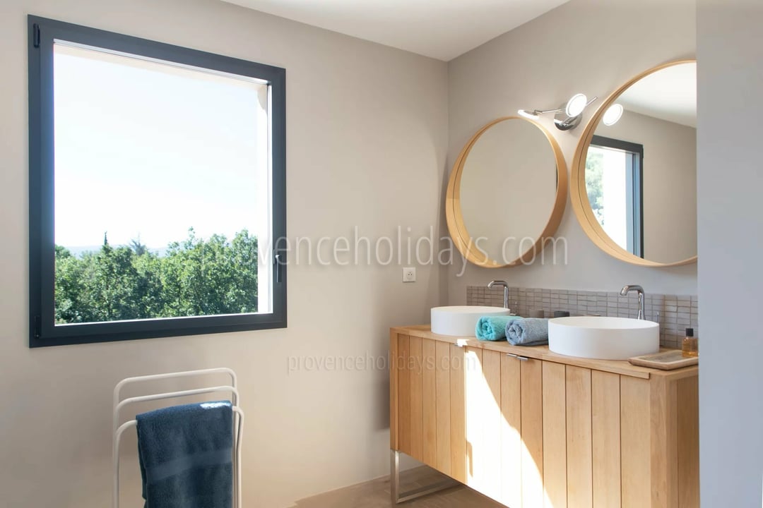 8 - Villa Harmonie: Villa: Bathroom