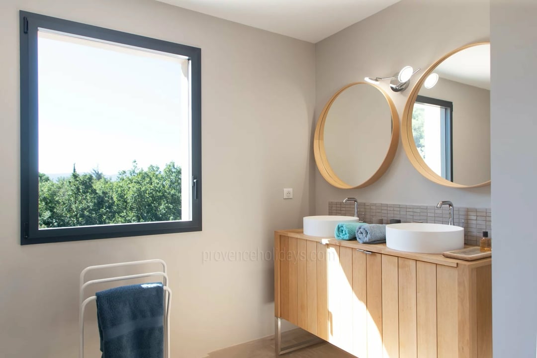 8 - Villa Harmonie: Villa: Bathroom