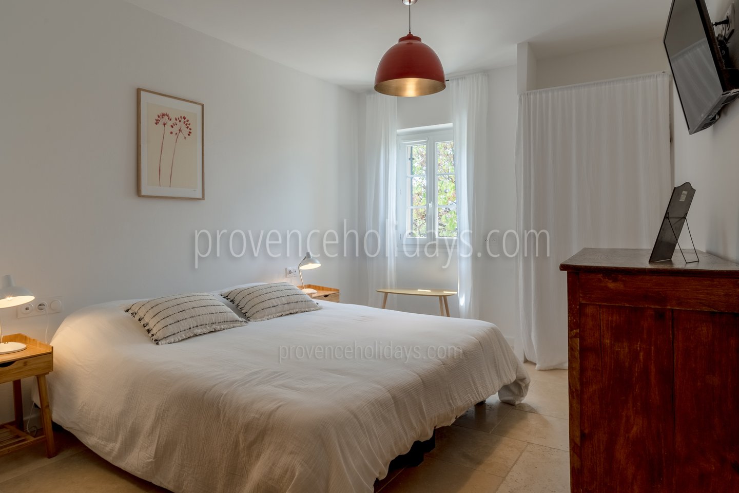 26 - Mas des Aires: Villa: Bedroom
