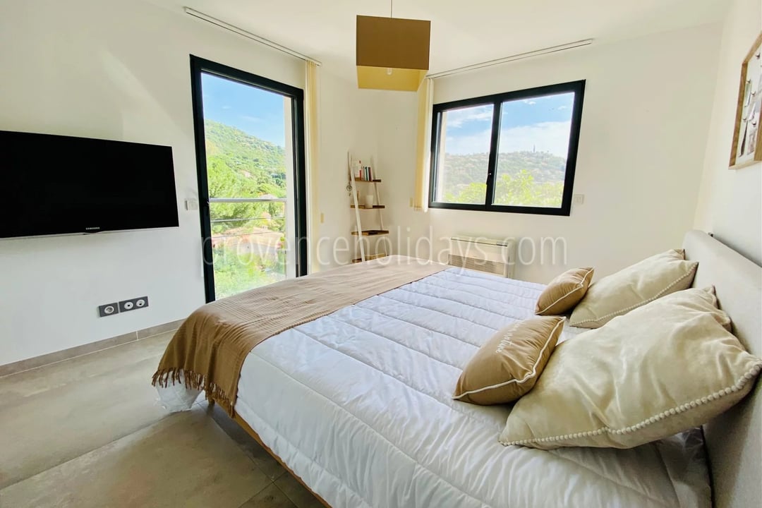6 - Villa met zelfstandige ruimte in Cavalaire-sur-Mer: Villa: Bedroom