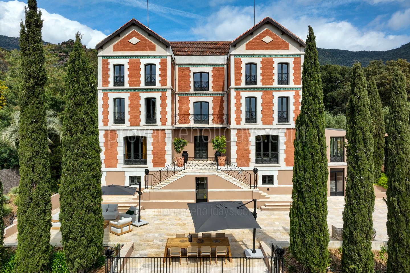 36 - Villa Castel: Villa: Exterior