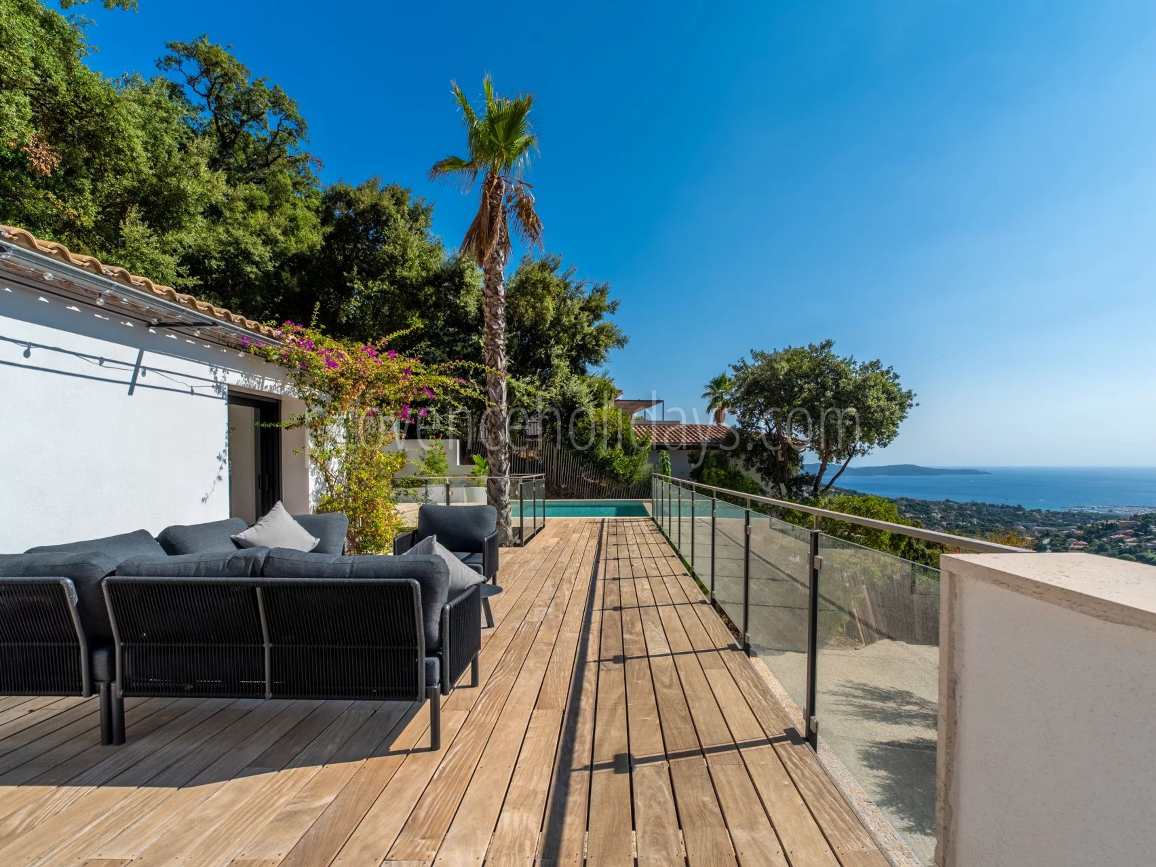 24 - Hedendaagse villa in Cavalaire-sur-Mer: Villa: Pool