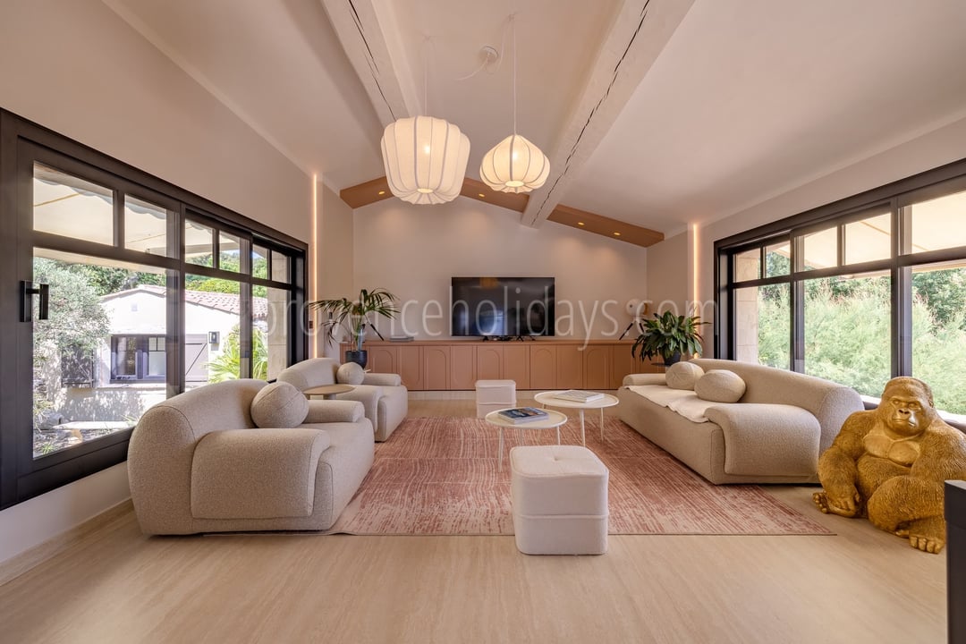 21 - Villa Atome: Villa: Interior