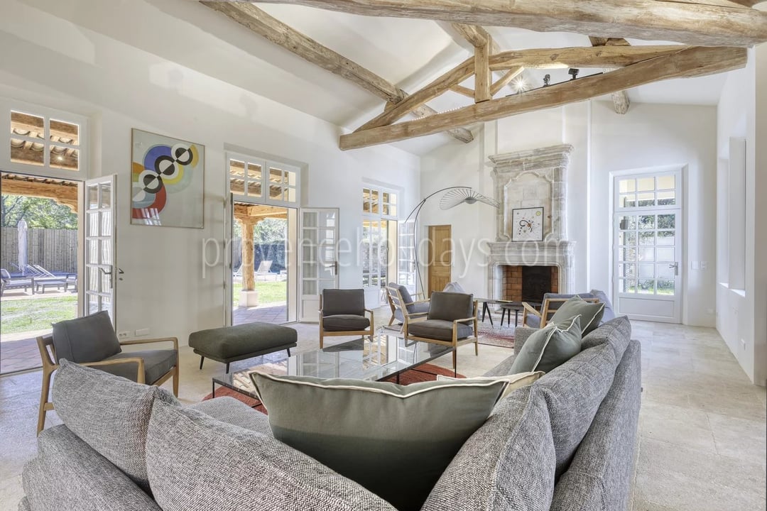 2 - Renovated mas, Ramatuelle: Villa: Interior