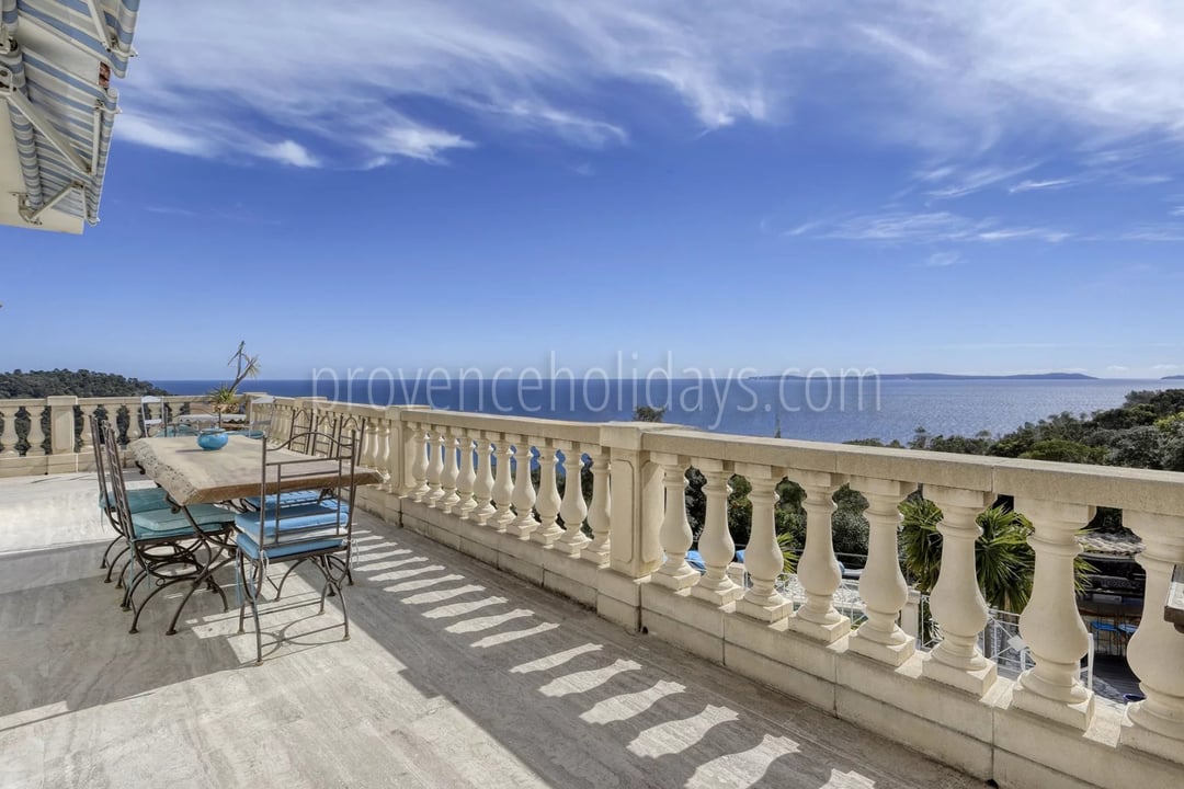 4 - Villa avec jardin arboré à Rayol-Canadel-sur-Mer: Villa: Exterior