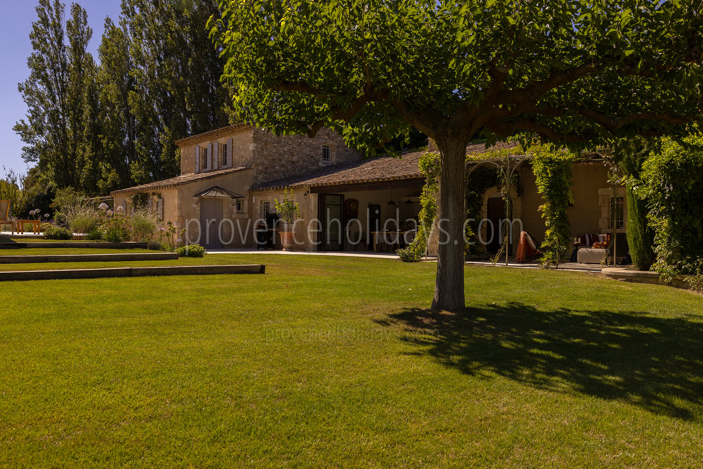 6 - Le Mas des Magnans: Villa: Exterior