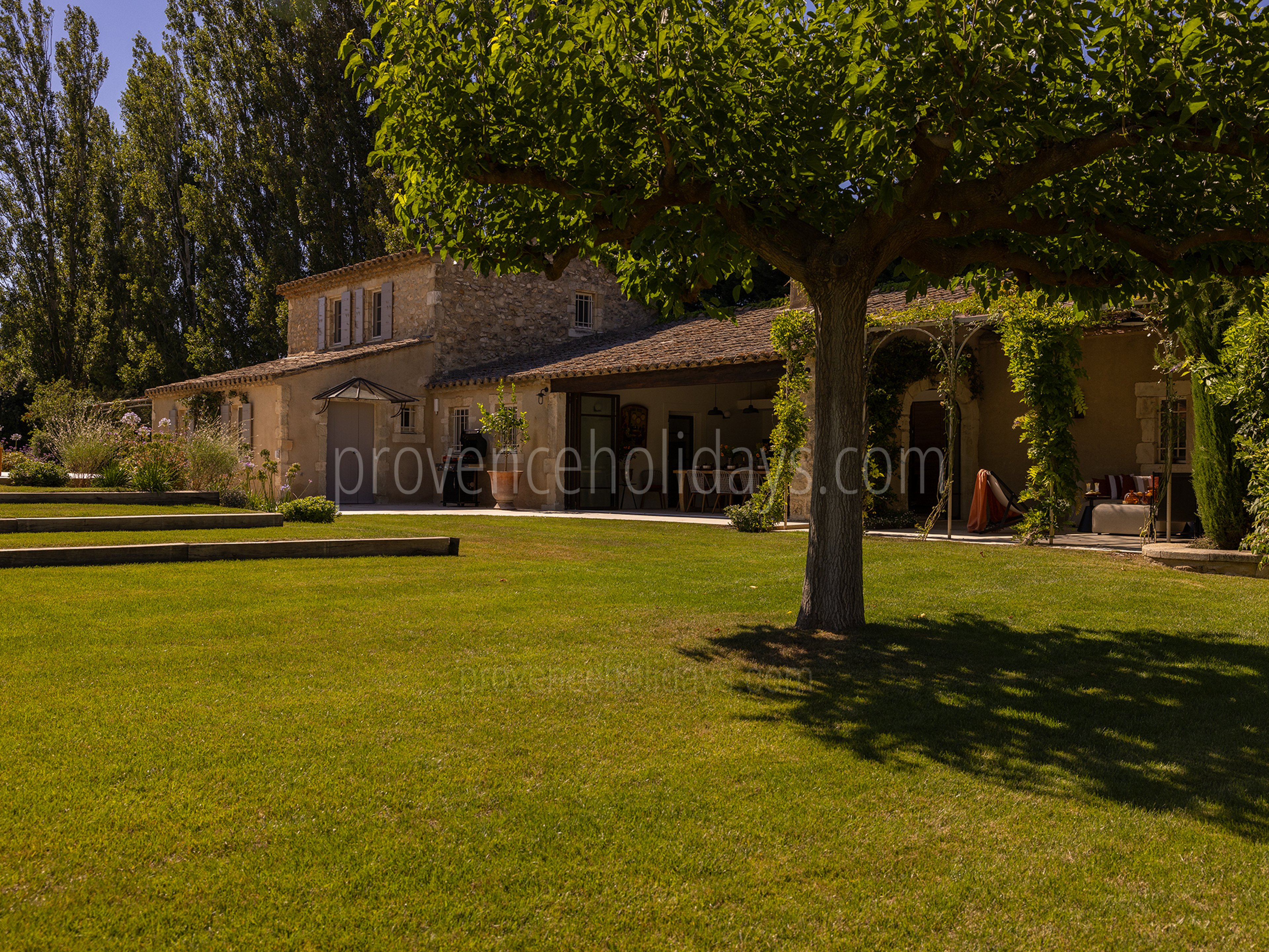 6 - Le Mas des Magnans: Villa: Exterior