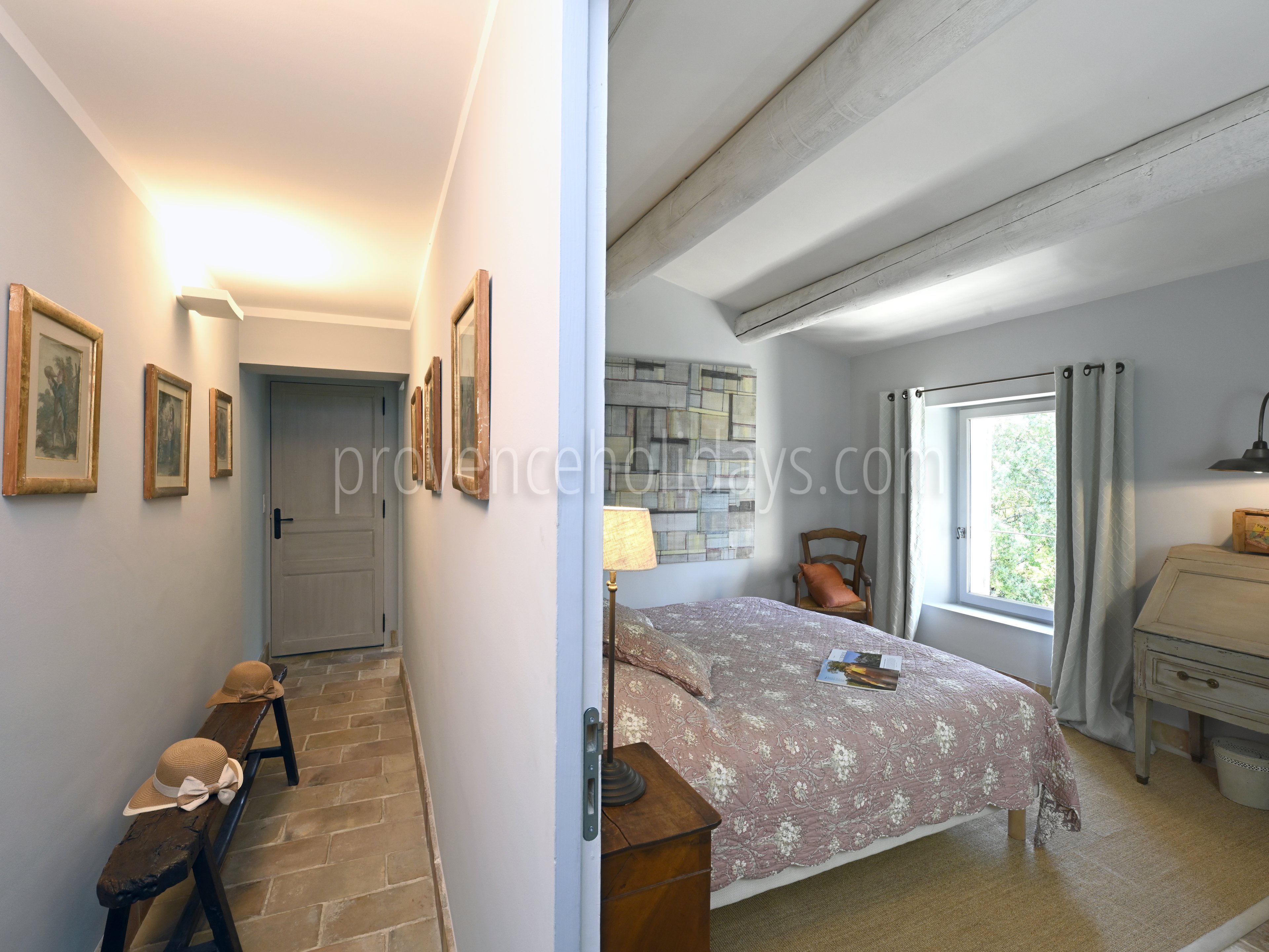 22 - La Maison des Bories: Villa: Bedroom